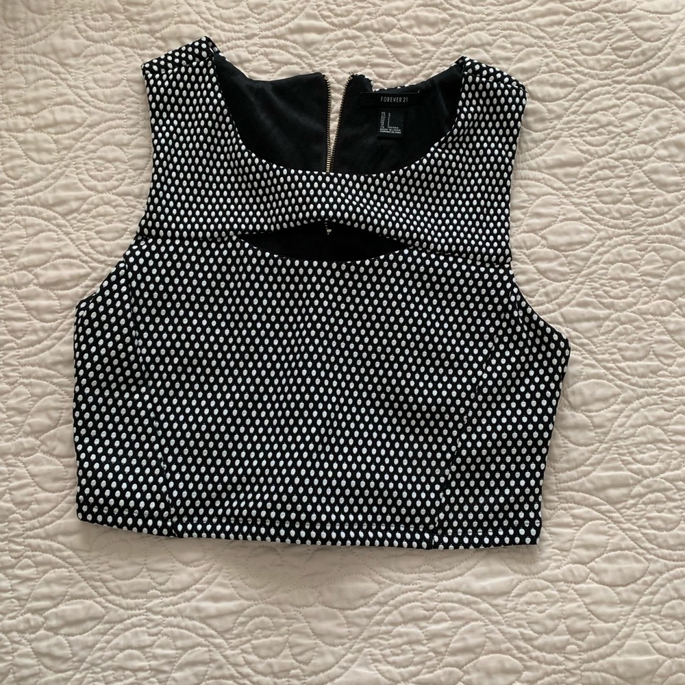 Black and white crop top